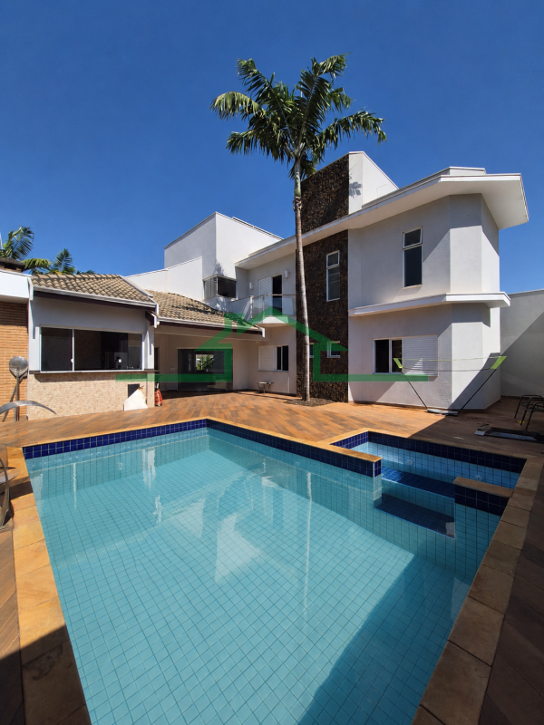 CONDOMÍNIO RESIDENCIAL LEÃO